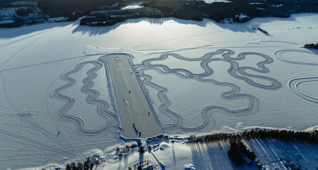 1 Driftování s Toyotou GR Yaris v Laponsku – 2025 | Exclusive Tours-1