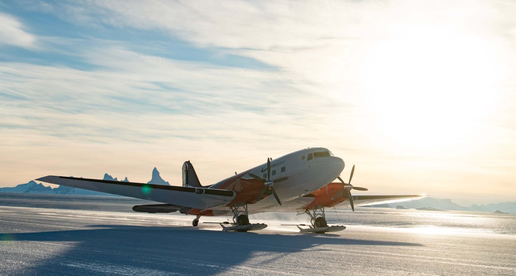 1032x554 Jihoafrická republika a Antarktida ve 14 dnech | Exclusive Tours Příjezd do táborů na Antarktidě ©WhiteDesertAntarctica00045-1