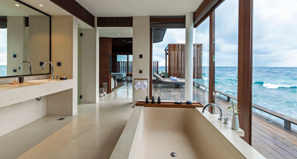 1032x554 Park Hyatt Maldives Hadahaa Park-Hyatt-Maldives-Hadahaa-P323-Park-Sunset-Ocean-Pool-Villa-Bathroom.16x9