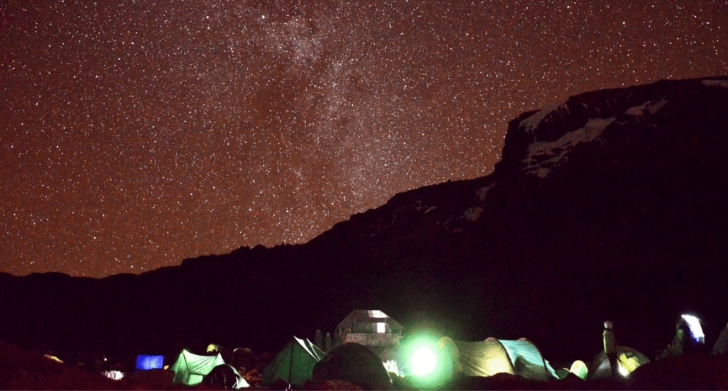 2 Trekking za úplňku na Kilimandžáru