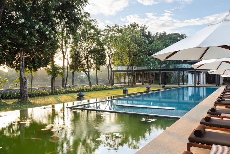 Anantara Chiang Mai Resort | Exclusive Tours anantara_chiang_mai_resort_swimming_pool_river_view_1920x1037