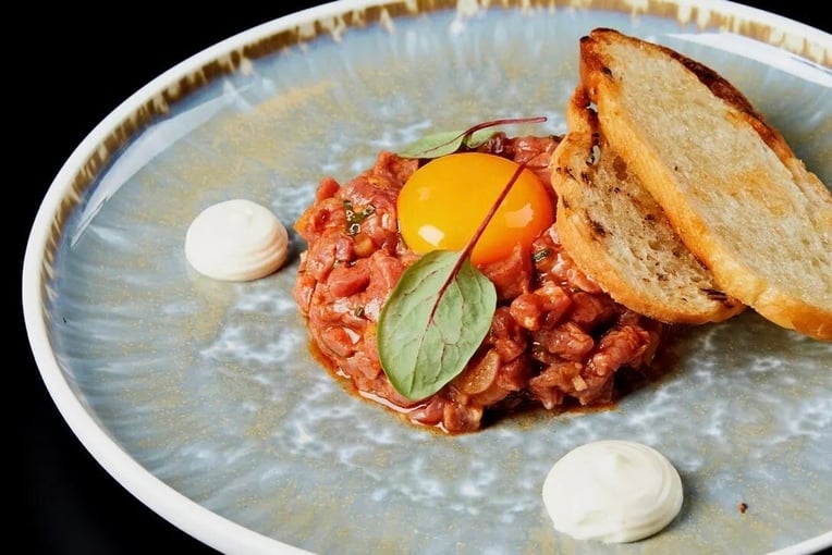 Anantara Chiang Mai Resort | Exclusive Tours anantara_chiang_mai_restaurant_the_service_1921_beef_tartar_1920x1037