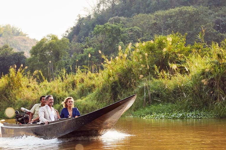 Anantara Golden Triangle Elephant Camp & Resort, Thajsko – Chiang Rai anantaragoldentriangleelephantcampandresortrestaurantdiningbydesigncoupletakingariverboatride1920103