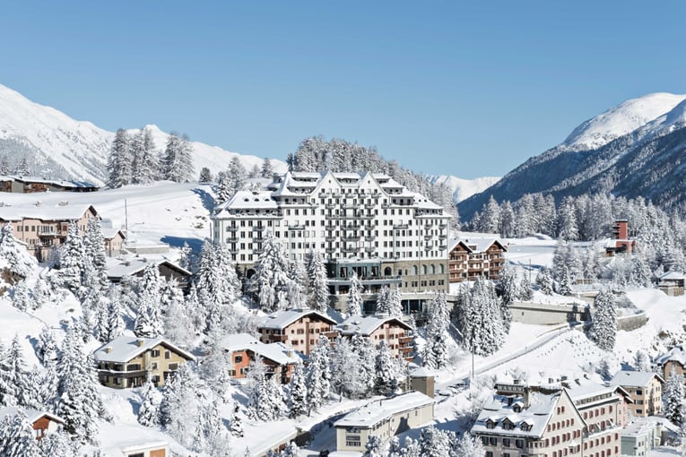 Carlton Hotel St Moritz, Švýcarsko – Svatý Mořic | Exclusive Tours Carlton_Hotel_St._Moritz_Aussenansicht_2