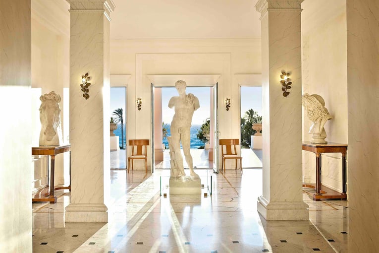 GRECOTEL Mandola Rosa 03-Greek-Marble-Statues-Columns-at-The-Lounges_72dpi