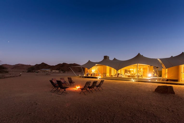 Hoanib Skeleton Coast Camp, Namibie – Kaokoveld | Exclusive Tours wilderness-hoanib-skeleton-coast-accommodation-camp-exterior