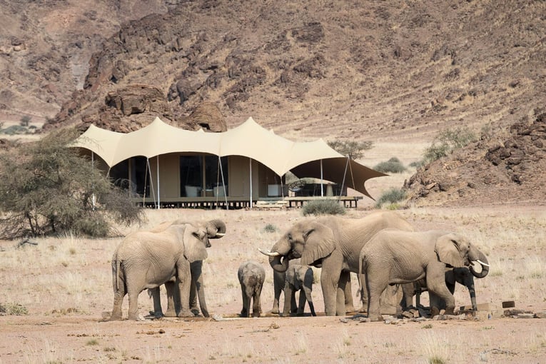 Hoanib Skeleton Coast Camp, Namibie – Kaokoveld | Exclusive Tours wilderness-hoanib-skeleton-coast-accommodation-tent-exterior