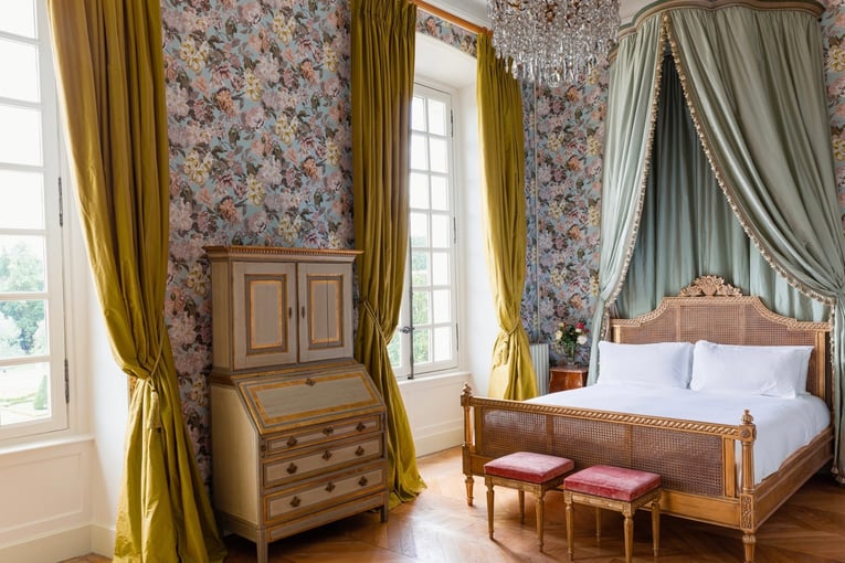 Hotel Château du Grand-Lucé – Francie | Exclusive Tours LargeKingSuiteGardenView_Photo Credit Adam Lynk (2)