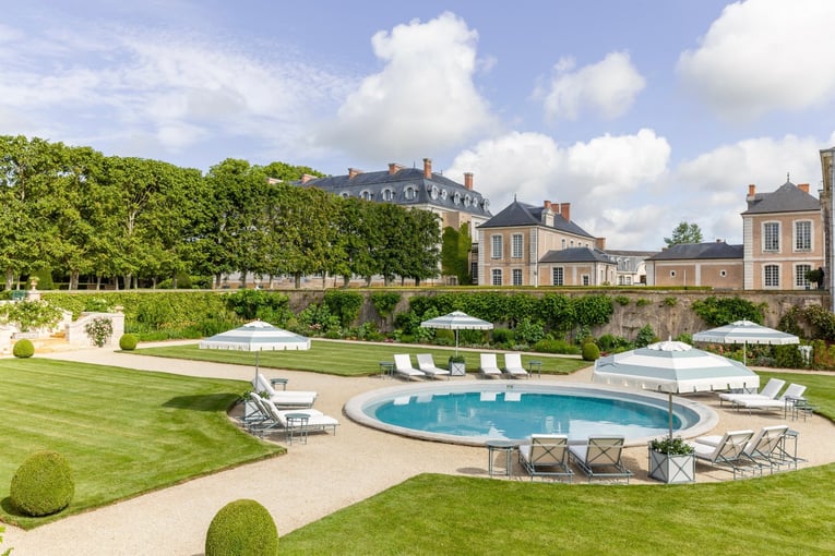 Hotel Château du Grand-Lucé – Francie | Exclusive Tours SwimmingPool_Photo Credit Adam Lynk (3)