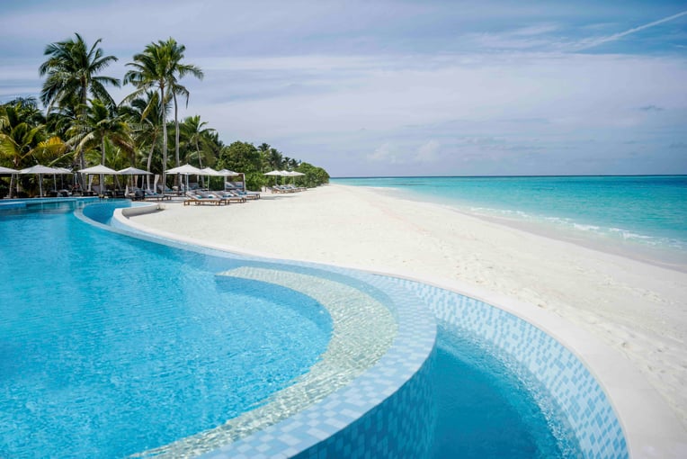 InterContinental Maldives - Main Pool