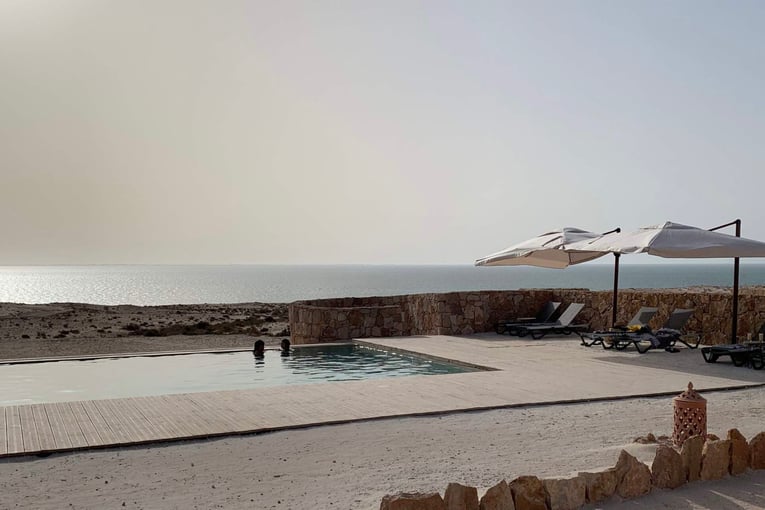 La Tour DEole, Maroko – Dakhla | Exclusive Tours pool-sunset