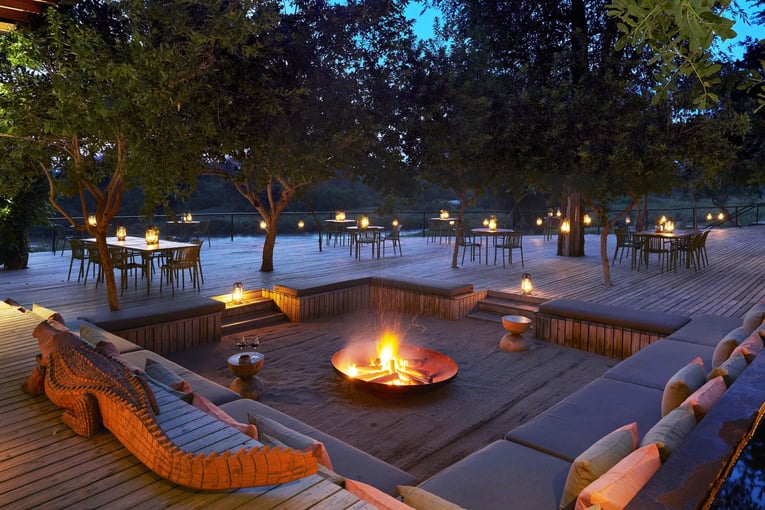 Lion Sands River Lodge, Jihoafrická republika – Sabi Sands | Exclusive Tours Lion Sands River Lodge Fire Deck_2