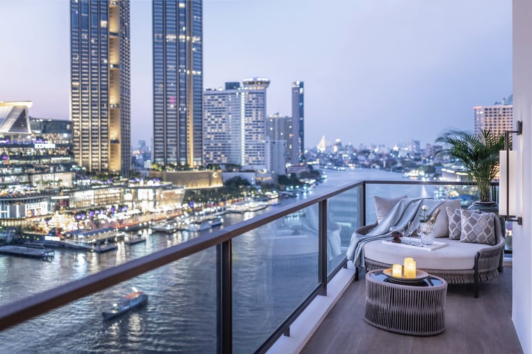 Mandarin Oriental, Bangkok, Thajsko – Bangkok Oriental Suite - Balcony at master bedroom