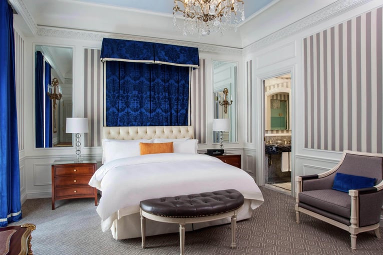 The St. Regis New York, Spojené státy Americké – New York | Exclusive Tours nycxr-superior-guestroom-8397-hor-wide