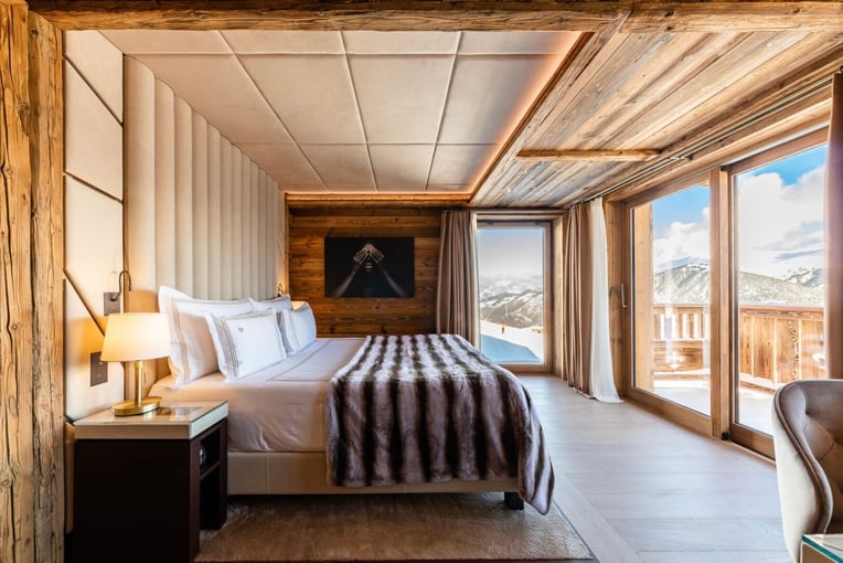 Ultima Courchevel Belvédère | Exclusive Tours Bedroom with Balcony, Prestige Residence, Sud Resort, Ultima Courchevel Belvédère