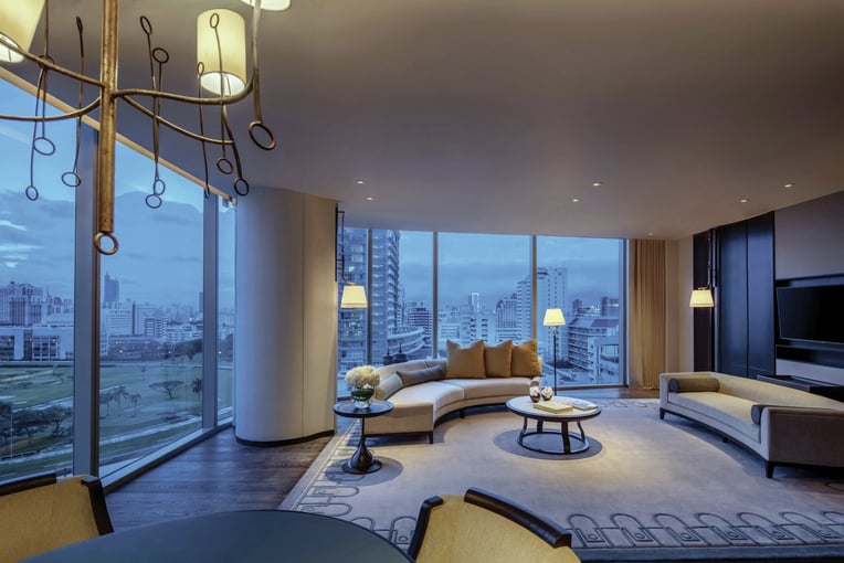 Waldorf Astoria Bangkok | Exclusive Tours Mid_WABKK_Astoria Suite Living room Dusk