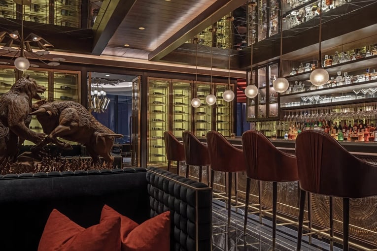 Waldorf Astoria Bangkok | Exclusive Tours Mid_WABKK_Bull_Bear Bar Area